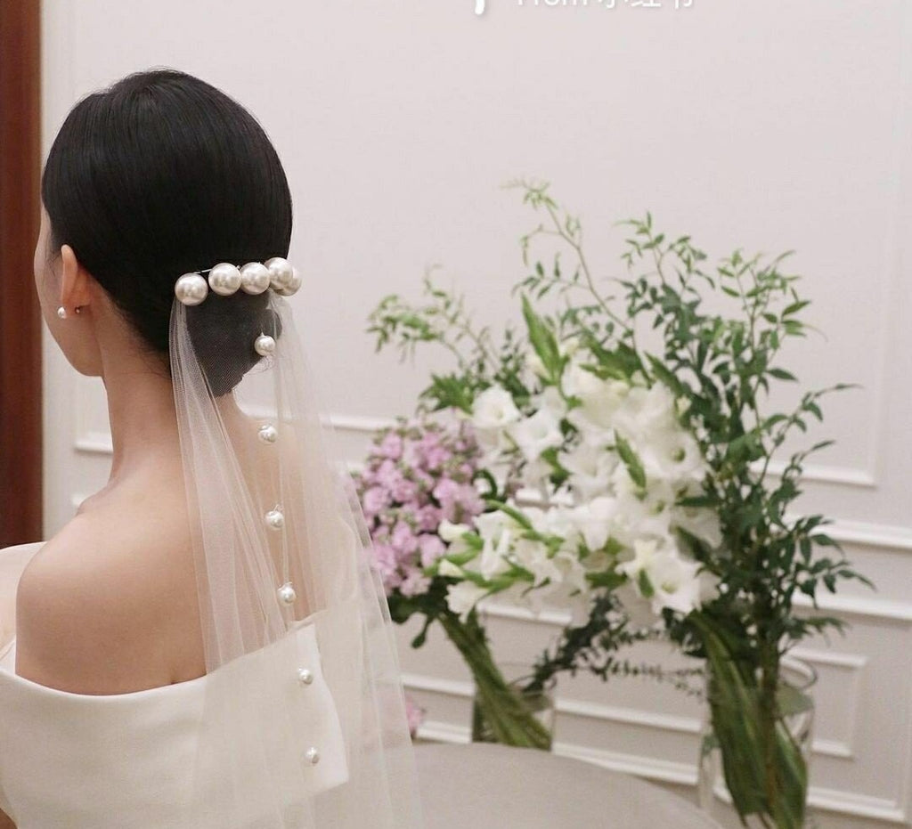 the elodie fingertip pearl veil